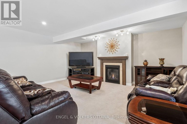 29636459/865-tewin-circle/camelot/ottawa/ontario/K4A1K1_32