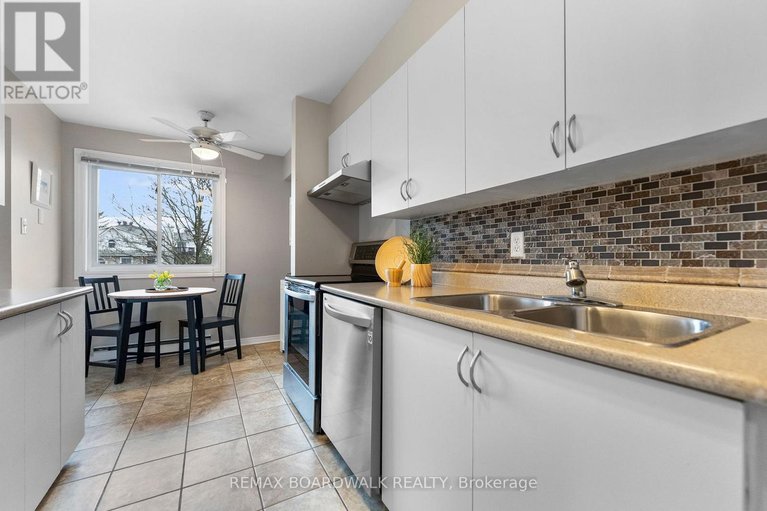 29598621/614-tanguay-court/katimavik/ottawa/ontario/K2L3X3_13