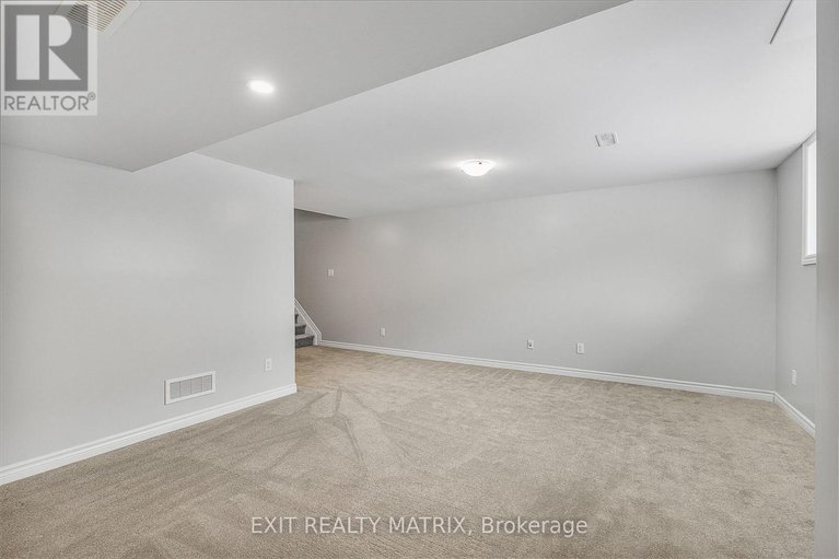 29369418/781-namur-street/embrun/russell/ontario/K0A1W0_27