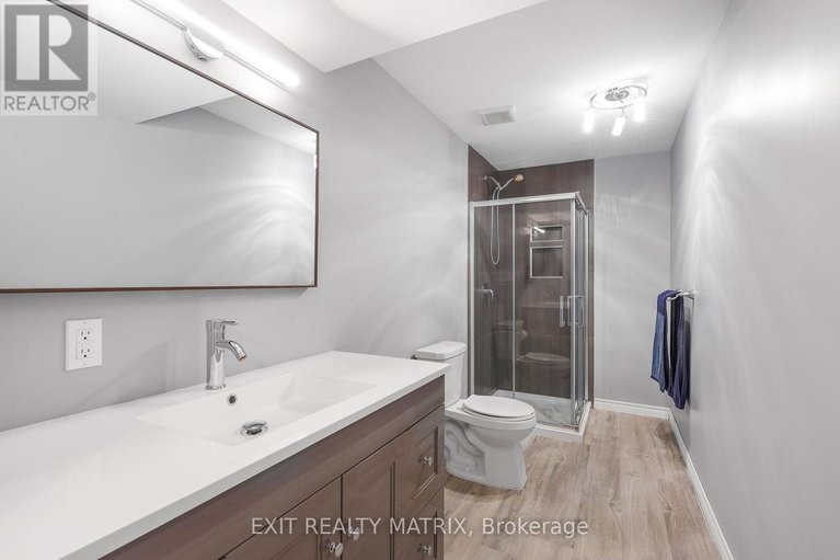 29468824/128-lyon-street/embrun/russell/ontario/K0A1W0_28