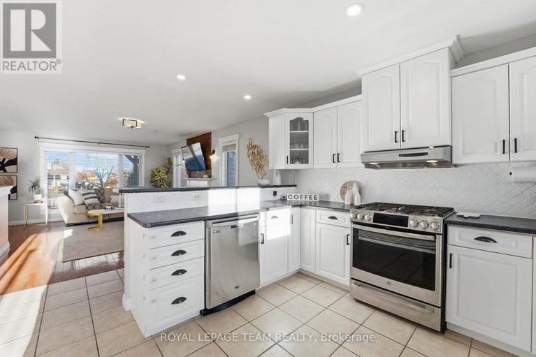 29081356/116-mclachlin-street-s/arnprior/arnprior/ontario/K7S3Y5_18