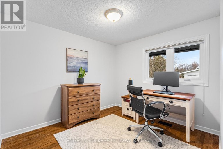 29612922/2173-beaumont-road/playfair-park/ottawa/ontario/K1H5V2_19