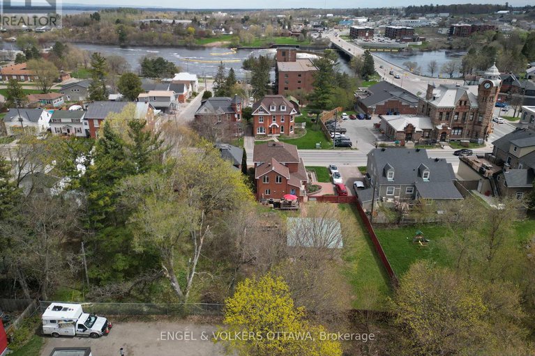 28780954/190-john-street-n/arnprior/arnprior/ontario/K7S2N9_45
