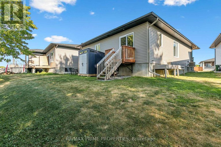28765562/208-filion-street/embrun/russell/ontario/K0A1W0_45