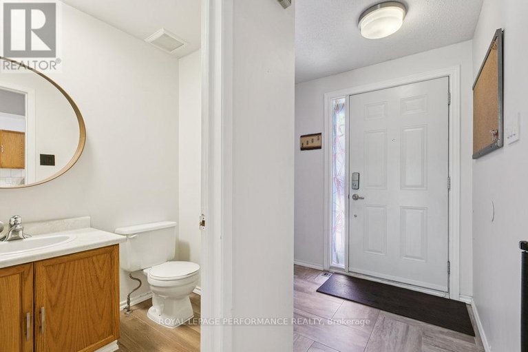 28575649/75-1646-du-sommet-place/chateauneuf/ottawa/ontario/K1C4Y9_5