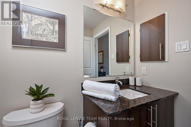 29407953/1906-90-landry-street/vanier/ottawa/ontario/K1L0A9_21