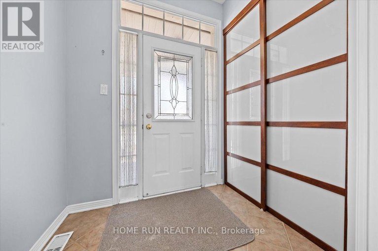 29668806/113-gray-crescent/beaverbrook/ottawa/ontario/K2K3J7_3