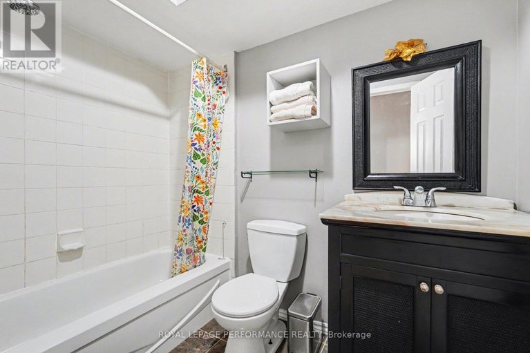 29675873/606-tanguay-court/katimavik/ottawa/ontario/K2L3X3_17