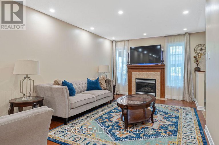 28971340/4085-kelly-farm-drive/blossom-parkkemp-parkfindlay-creek/ottawa/ontario/K1T4J3_17