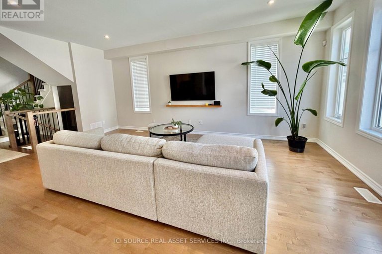 28905249/106-equitation-circle/goulbourn-twp-from-franktown-rdsouth-to-rideau/ottawa/ontario/K0A2Z0_6