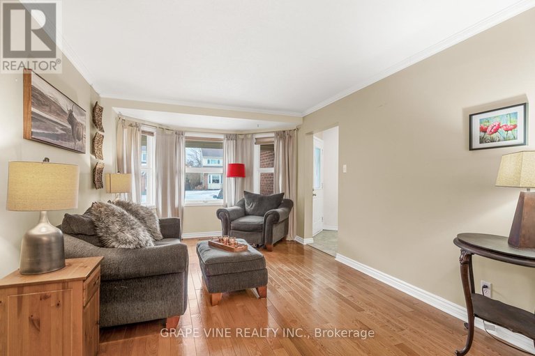 28125073/1651-westport-crescent/chateauneuf/ottawa/ontario/K1C6C4_15