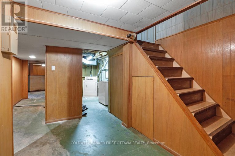 28655520/2133-westbourne-avenue/mckellar-heightsglabar-park/ottawa/ontario/K2A1N3_25