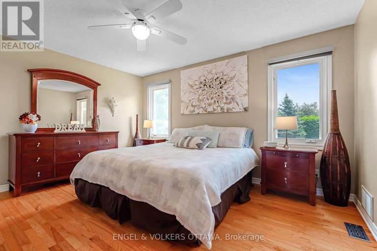 28419109/6978-aldergrove-way/greely/ottawa/ontario/K4P1A3_18