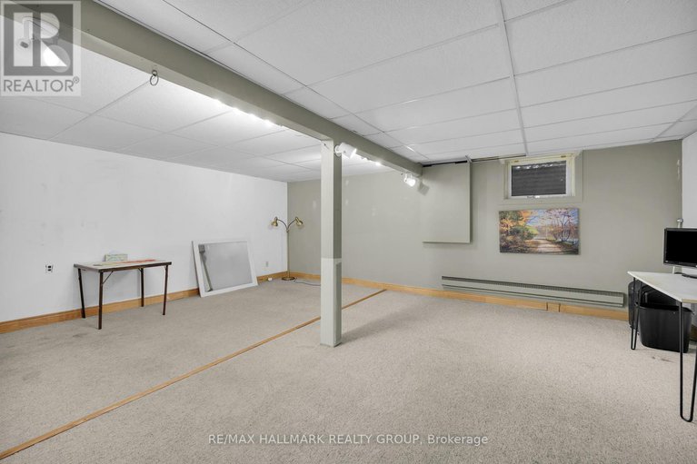 29126204/10-black-forest-lane/arbeatha-park/ottawa/ontario/K2H5C8_35