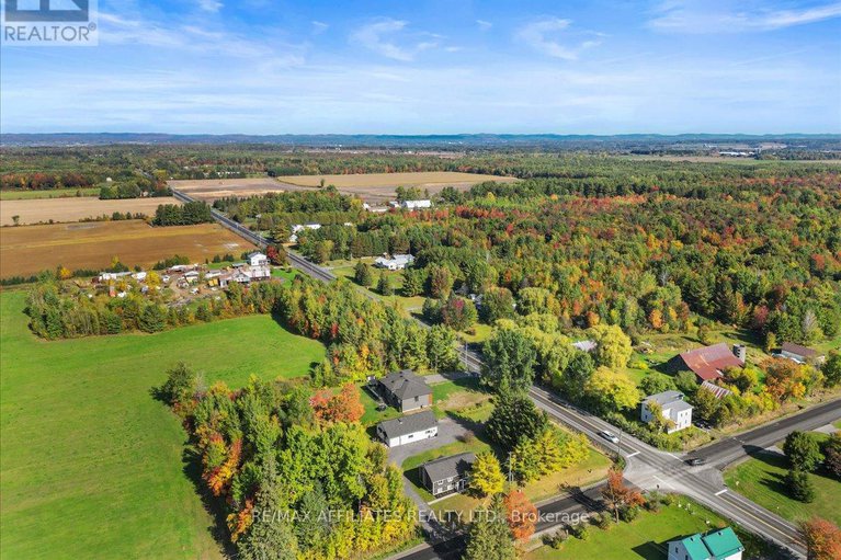 29013767/565-vinette-road/clarencerockland-twp/clarence-rockland/ontario/K0A2A0_34