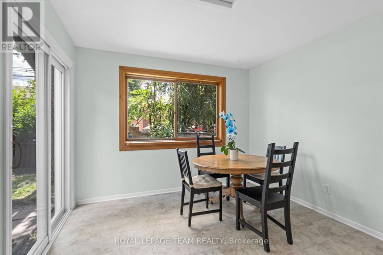 28651441/334-queen-mary-street/overbrookcastle-heights/ottawa/ontario/K1K1W9_16