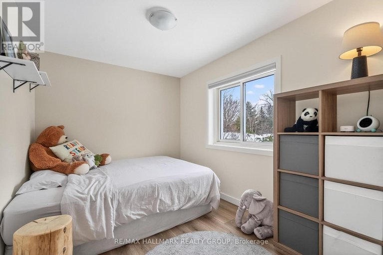 29455342/27-king-street/richmond/ottawa/ontario/K0A2Z0_28