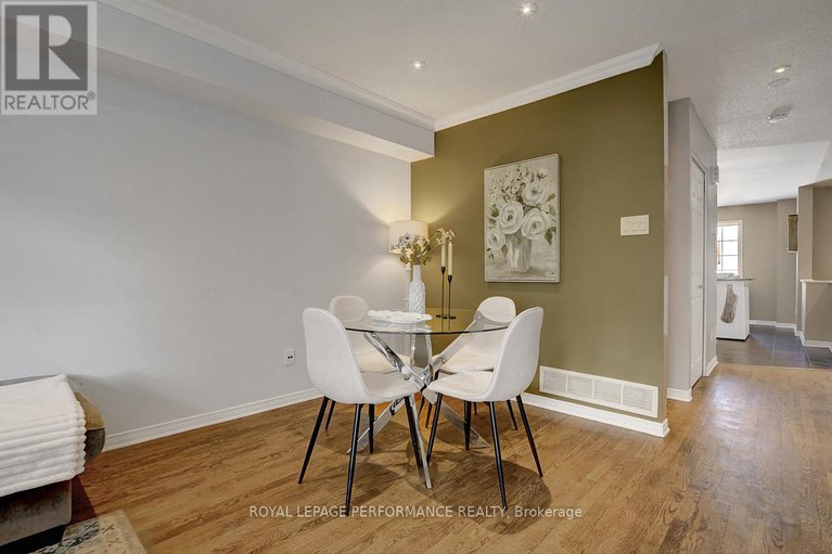 29329545/95-manhattan-crescent/central-park/ottawa/ontario/K2C4B7_16