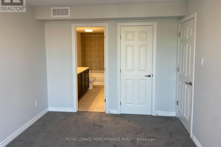 28326842/18-704-kizis-private/cfb-rockcliffe-and-area/ottawa/ontario/K1K5A4_11