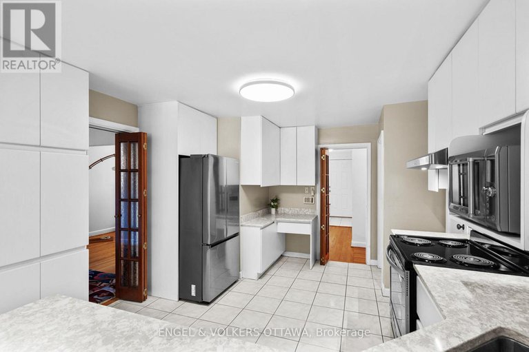 28894842/337-mountbatten-avenue/alta-vistafaircrest-heights/ottawa/ontario/K1H5W2_10