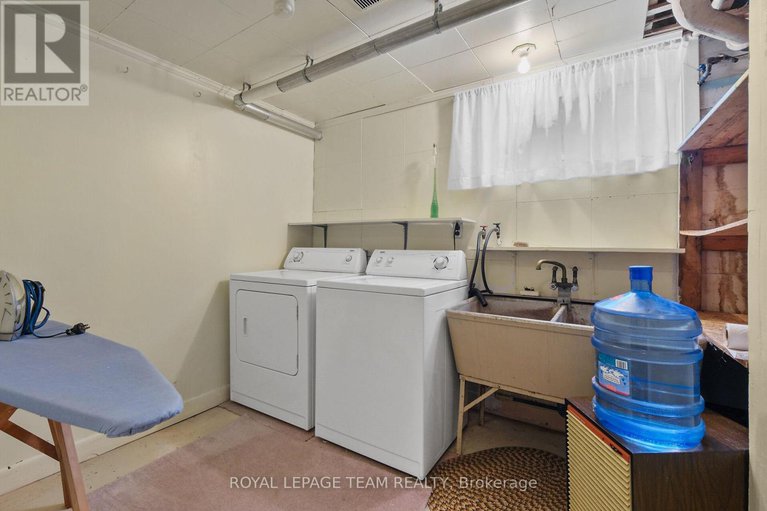 28492502/2218-prospect-avenue/alta-vista/ottawa/ontario/K1H7G3_24