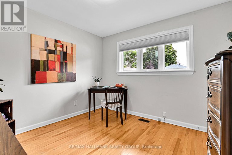 28801055/1256-field-street/bel-air-park/ottawa/ontario/K2C2R2_20