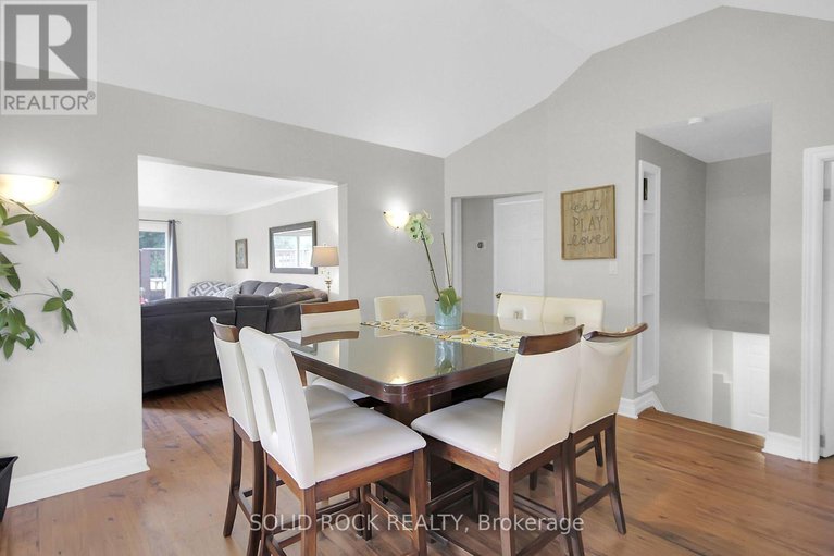 28485152/7312-bank-street/osgoode-twp-south-of-reg-rd-6/ottawa/ontario/K0A2P0_20