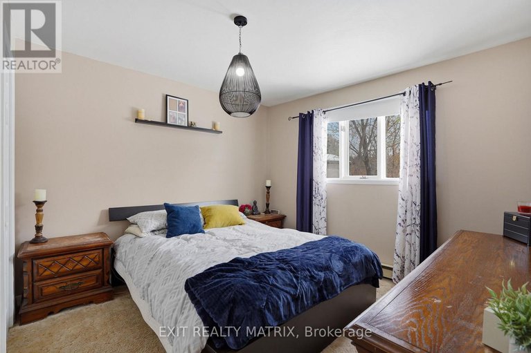 29432668/635-front-road-w/lorignal/champlain/ontario/K0B1K0_17