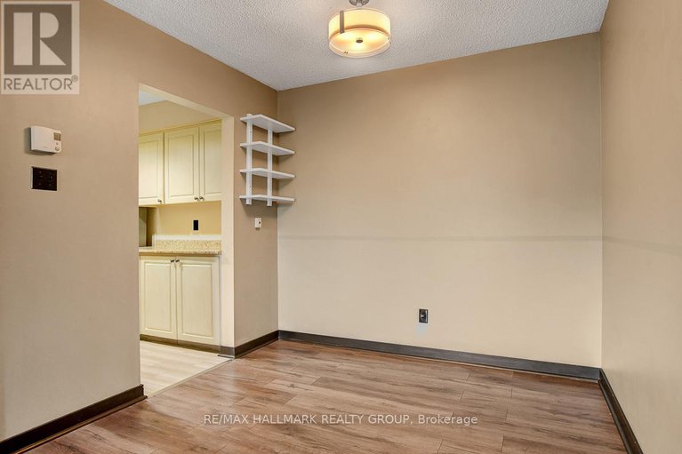 28825537/401c-2041-arrowsmith-drive/beacon-hill-south/ottawa/ontario/K1J7V7_8