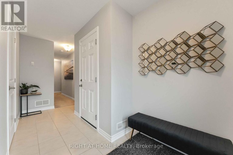 29443846/118-helenium-lane-e/avalon-west/ottawa/ontario/K4A1C6_3