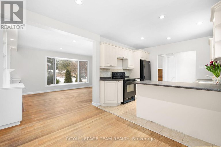 29244449/2358-malone-crescent/queensway-terrace-southridgeview/ottawa/ontario/K2C1L5_19