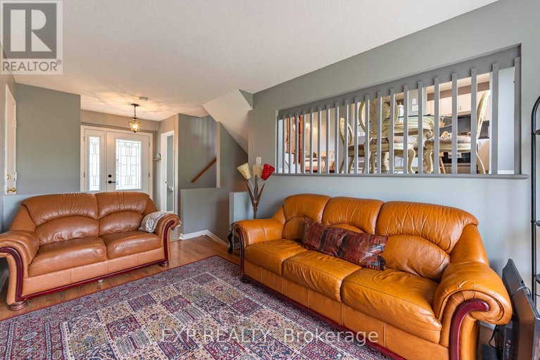 28448593/3379-descotes-circle/town-of-rockland/clarence-rockland/ontario/K4K1A8_6
