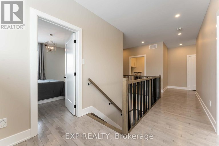 29301552/1961-cedarlakes-way/greely/ottawa/ontario/K4P1P2_21