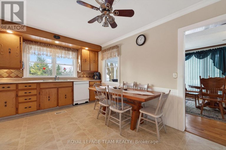 29295342/2377-ramsay-con-7b-avenue-s/mississippi-mills-ramsay-twp/mississippi-mills/ontario/K0A1A0_27