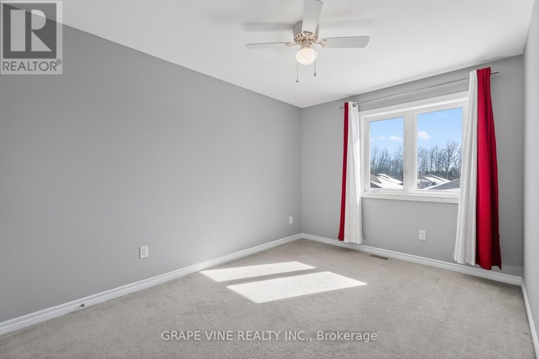 29427195/84-settlement-lane/village-of-russell/russell/ontario/K4R0A4_26