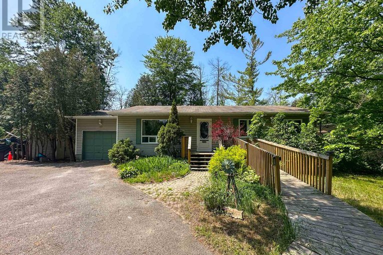 30 Kingfisher Crescent