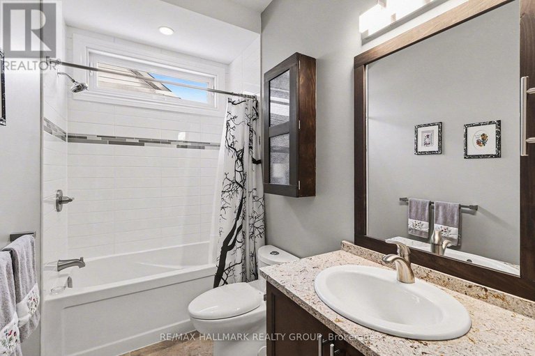 29406518/825-platinum-street/clarencerockland-twp/clarence-rockland/ontario/K4K0J2_12