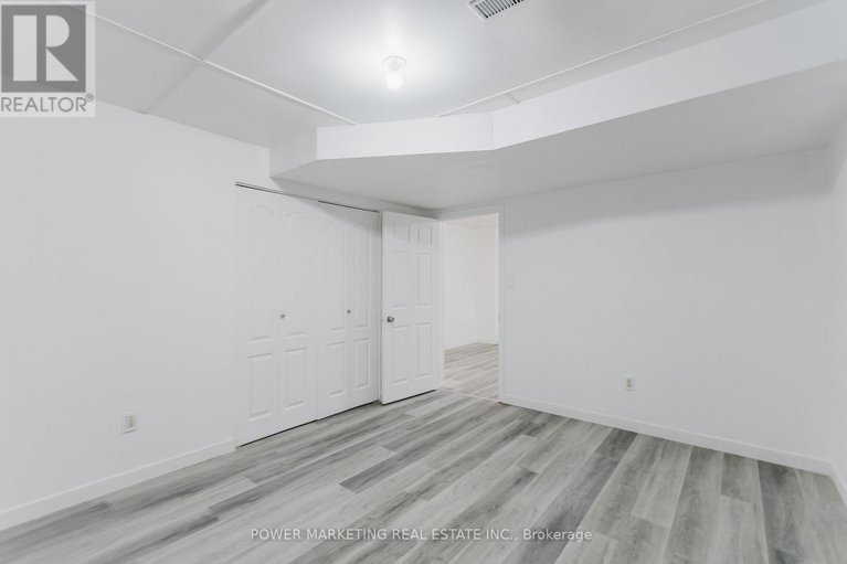 29074509/318-rustic-hills-crescent/springridgeeast-village/ottawa/ontario/K4A5A8_37