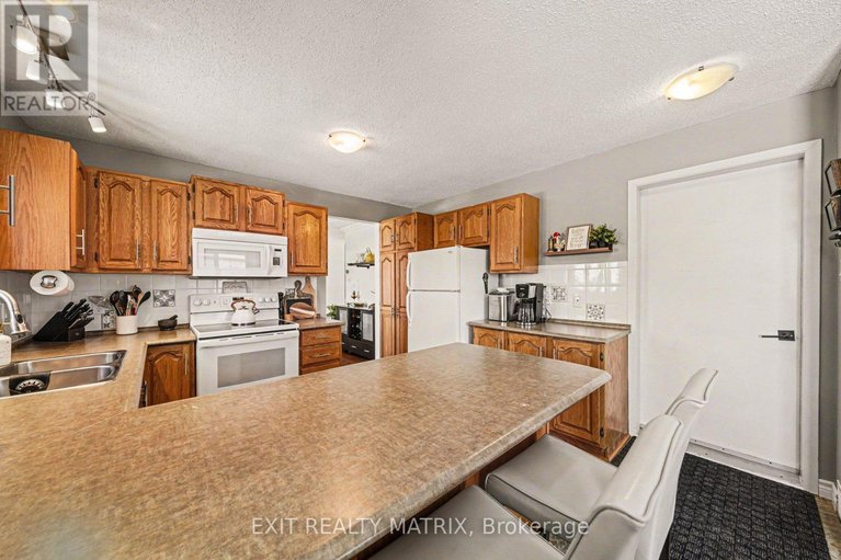 29390803/39-lapointe-boulevard/embrun/russell/ontario/K0A1W0_15