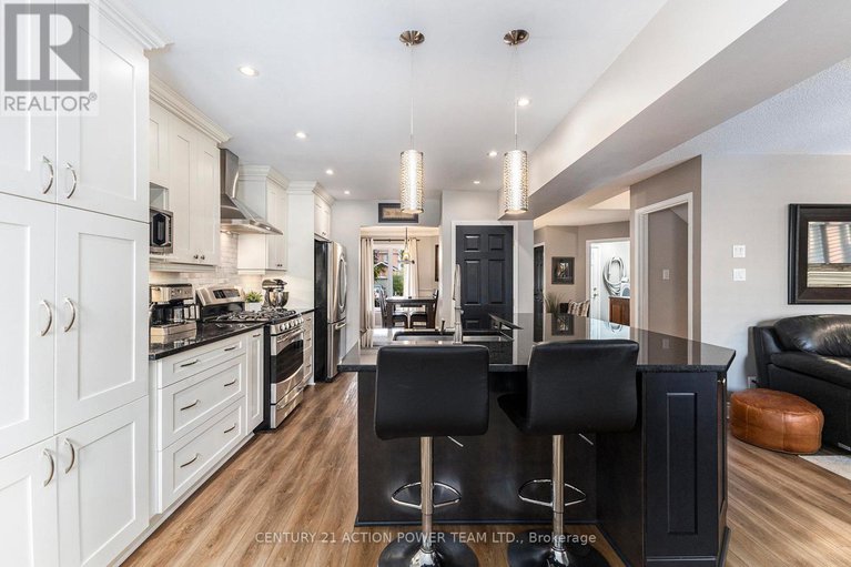 28927560/1017-sheenboro-crescent/fallingbrookpineridge/ottawa/ontario/K4A3M8_10