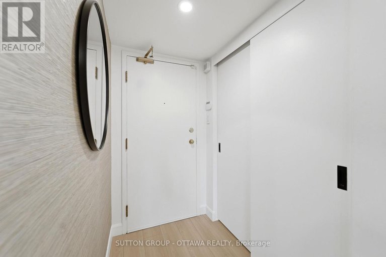 29632845/101-268-lorry-greenberg-drive/hunt-club-parkgreenboro/ottawa/ontario/K1T3K1_5