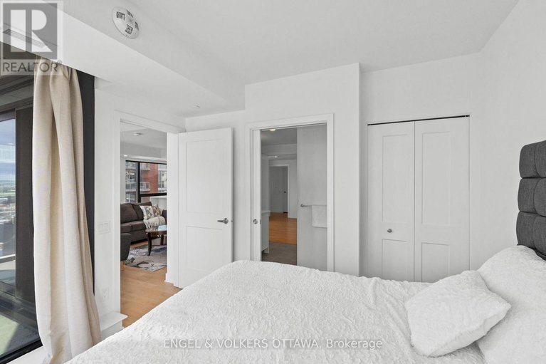 29318257/1802-180-george-street/lower-townbyward-market/ottawa/ontario/K1N0G8_19