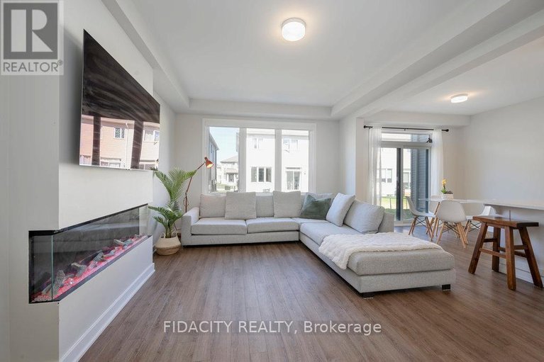 29444900/183-yearling-circle/goulbourn-twp-from-franktown-rdsouth-to-rideau/ottawa/ontario/K0A2Z0_12