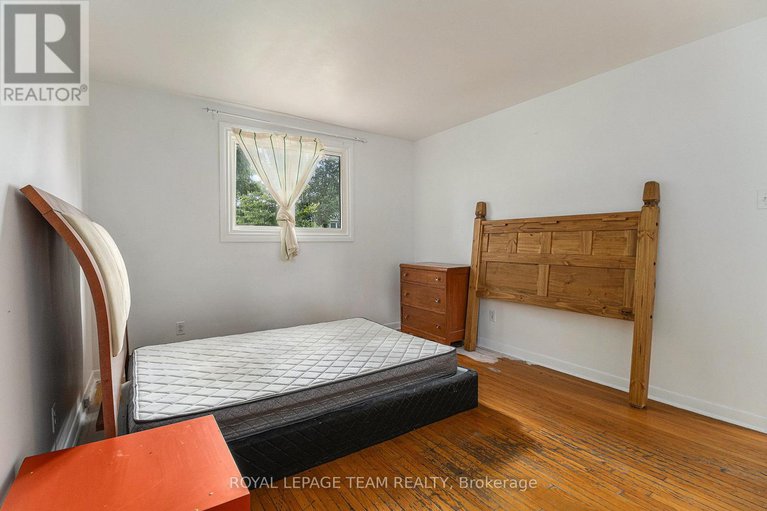 28892942/1285-fellows-road/parkway-park/ottawa/ontario/K2C2V8_13