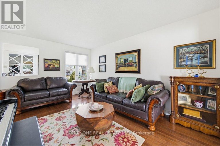 29571543/706-levac-drive/fallingbrookpineridge/ottawa/ontario/K4A2R1_5