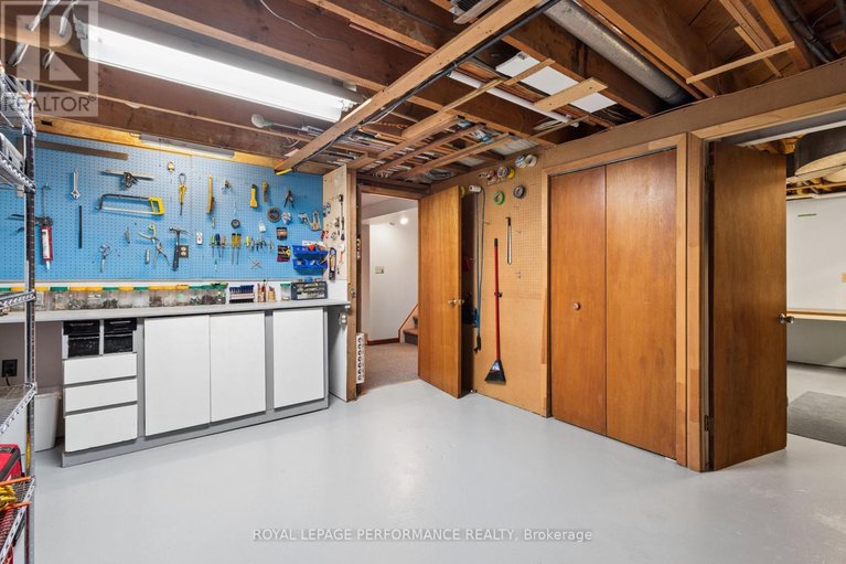 29578731/1989-michigan-avenue/urbandale-acres/ottawa/ontario/K1H6Y1_35