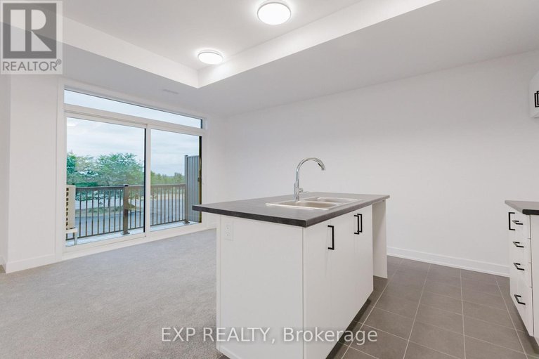 28765726/827-silhouette-private/cedargrovefraserdale/ottawa/ontario/K2J4S3_10