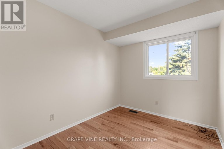 28628810/31-2671-pimlico-crescent/emerald-woodssawmill-creek/ottawa/ontario/K1T2A6_20