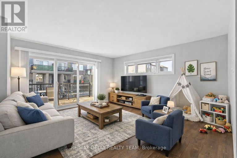 29442240/a-706-amberwing-private/avalon-west/ottawa/ontario/K4A5H5_18