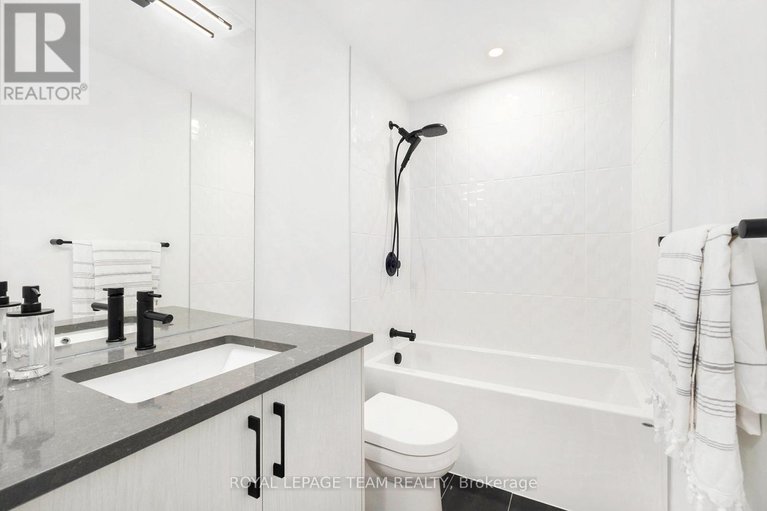 28786515/404-lillian-freiman-private/half-moon-bay/ottawa/ontario/K2J7K7_15